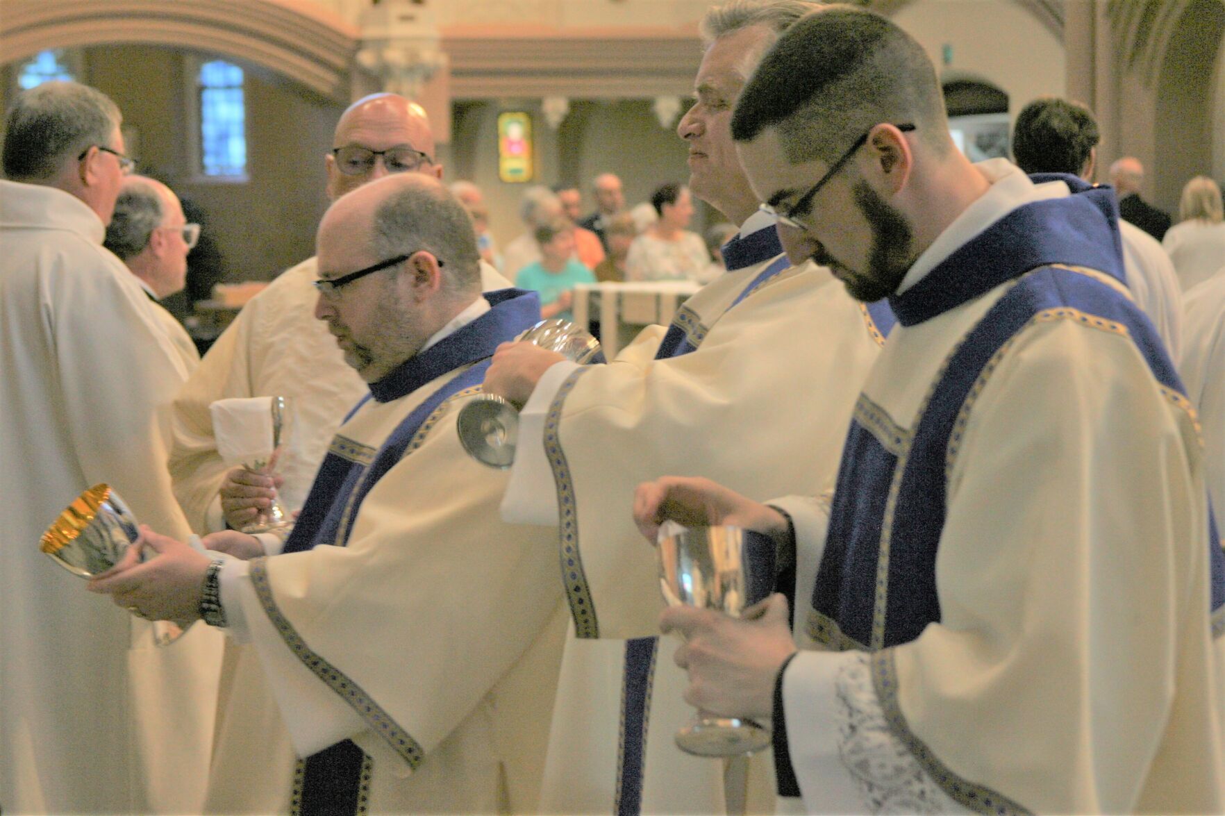 Three ordained to diaconal ministry of prayer, service